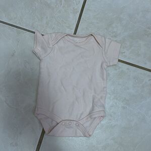 847. Chick Pea Bodysuit Size 0-3 Months 10/$10